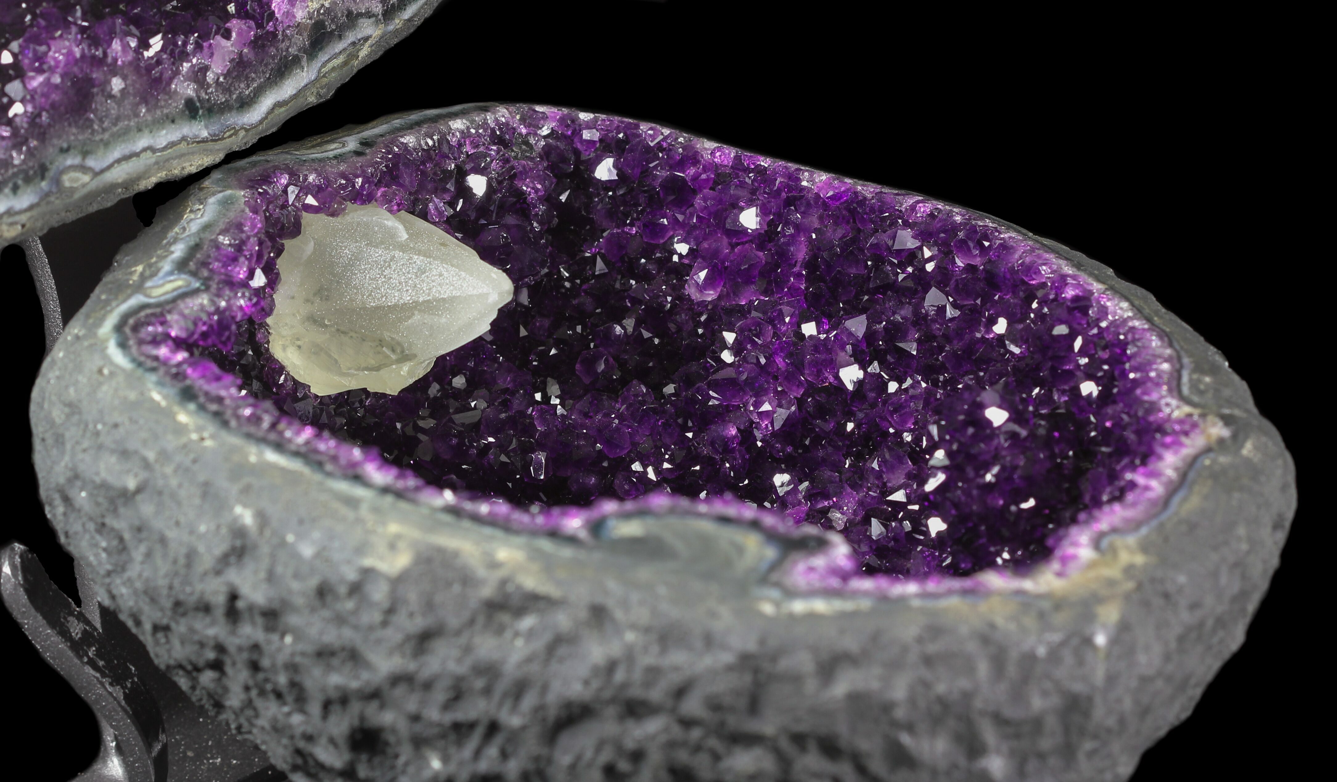 quartz-var-amethyst.jpg